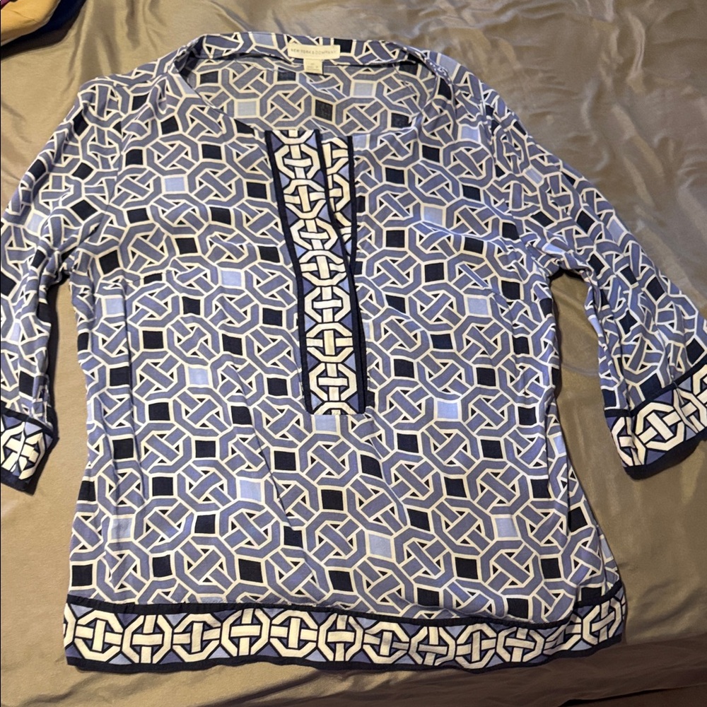New York & Company Blue and White Geometric Blouse